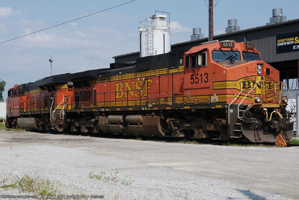 BNSF 5513